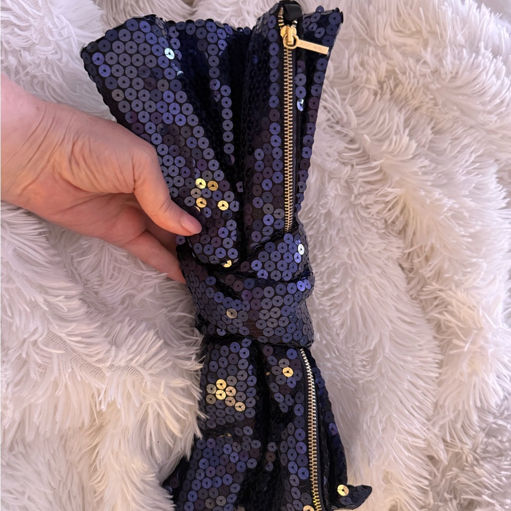 Alexis Mabille Navy Sequin Bow Clutch - Picture 2 of 4
